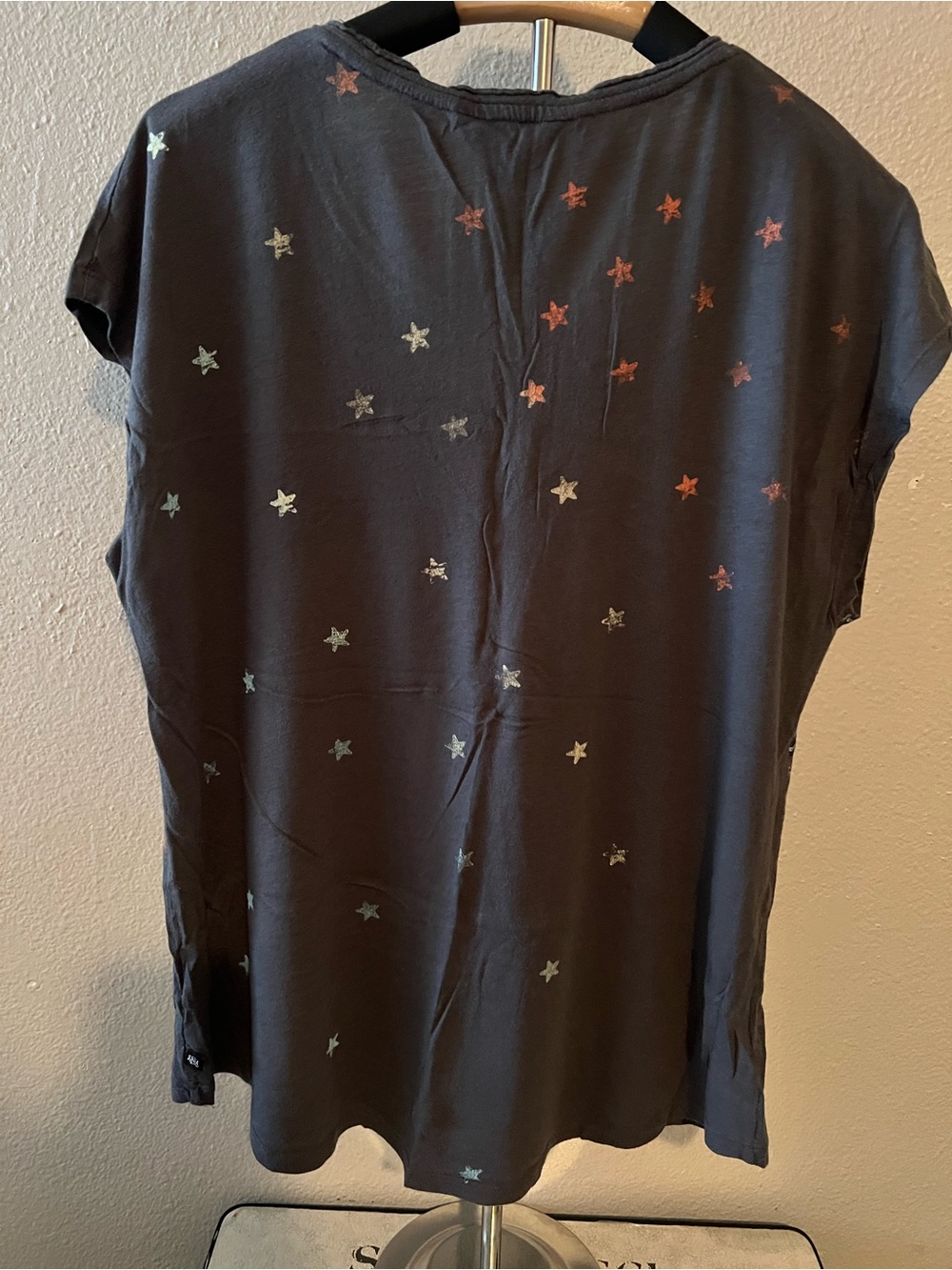 Rock And Republic Gray Short Sleeve T-Shirt Flag Shirt size large - Picture 2 of 5